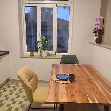 公寓 Pantea Messe *